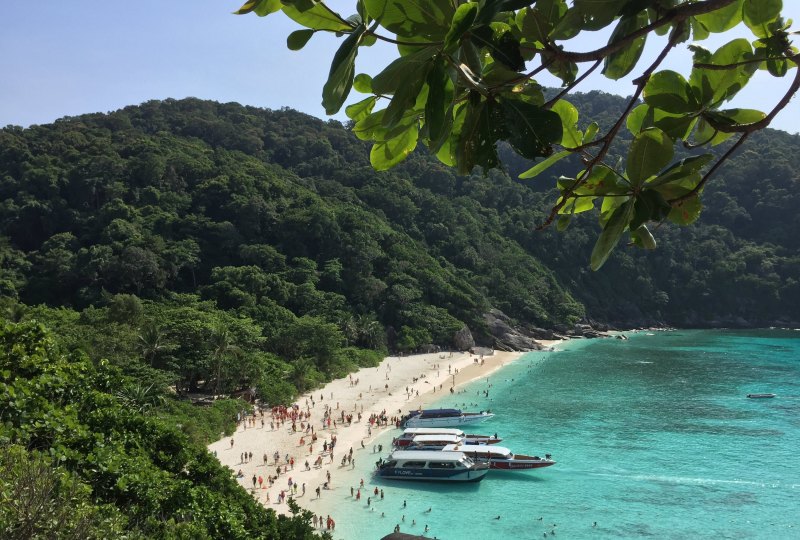 新疆的最佳旅游线路有那几条_新疆北疆有哪些旅游线路，请介绍一下