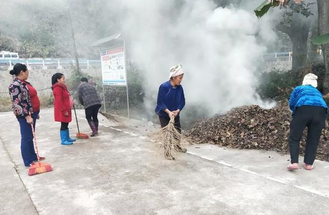 光遇毕业霞谷粉色斗篷和升级红豆不换也可以毕业吗，光遇峡谷的粉红斗篷