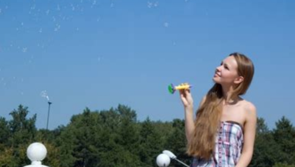 美国女人欧洲女人区别_和平精英那皮夫