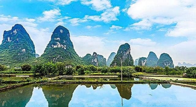 中国最出名的十大景区是哪十大_中国国内最美的10个旅游景点是