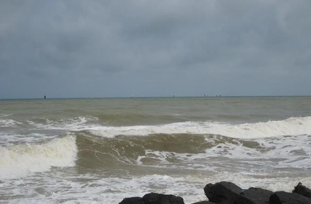 去海边应该带哪些必备品,海边旅游必备