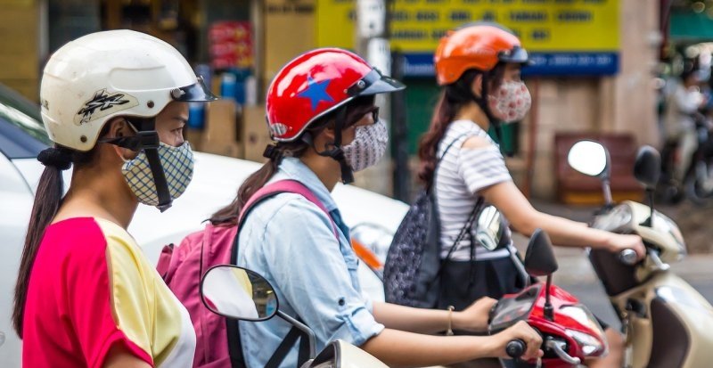 和平精英里面的火箭少女头盔怎么获_和平精英火箭少女头盔能隐藏吗