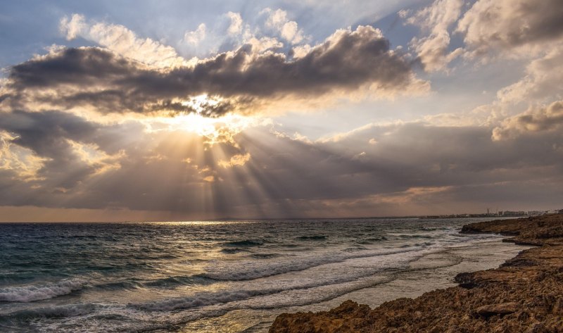 海边夕阳文案高级感短句,在海边日落的唯美句子