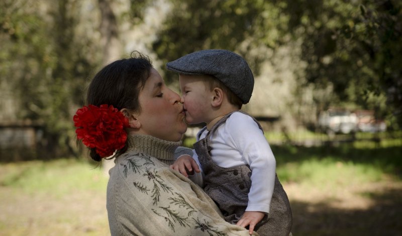 孩子受苦妈妈心疼的句子_兄弟姐妹受苦受难的句子