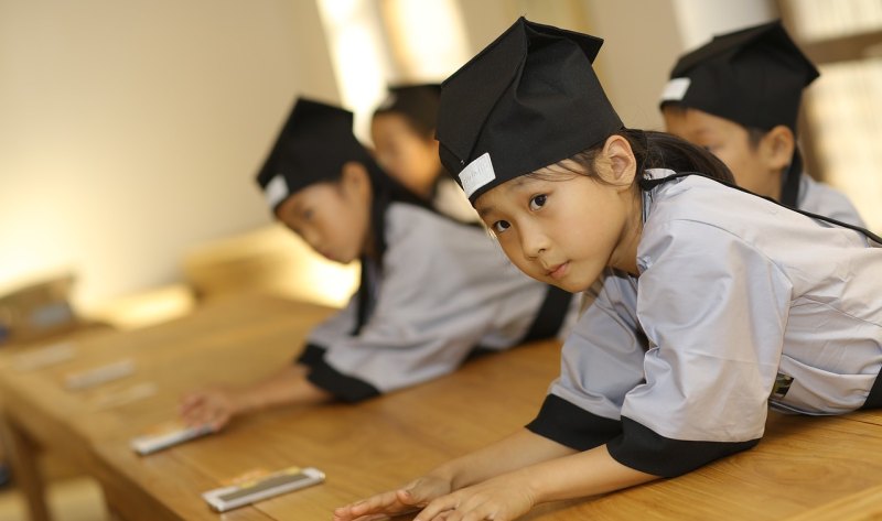 小孩子多动症怎么矫正，孩子多动症怎么办