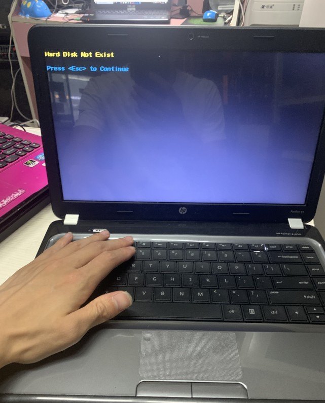 win10开机后进入电脑桌面黑屏 电脑进入桌面黑屏