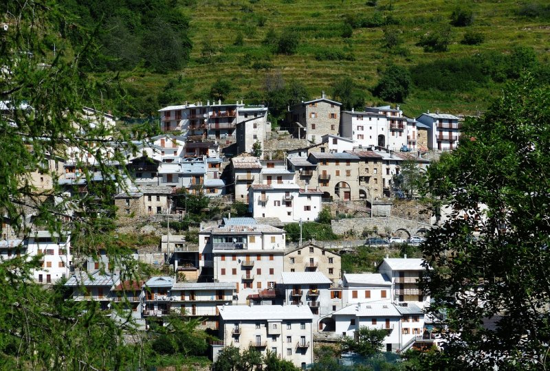 青岛哪个区好玩的多_去青岛玩住黄岛还是李沧