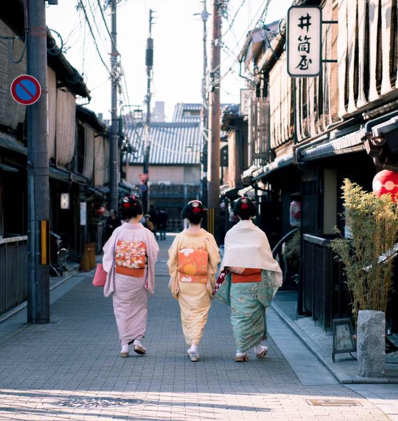 请问日本的“艺妓”是干什么的，静冈旅游