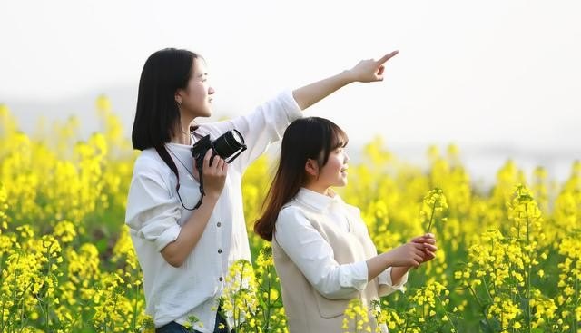 清明节的四个习俗_十二个传统节日和风俗 - 华夏历史