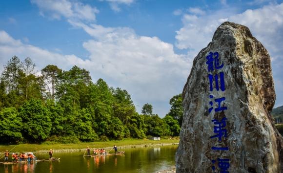 老挝万荣有哪些旅游景点 老挝旅游景点