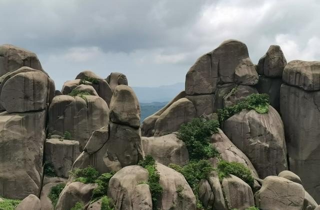 出去旅游应该准备什么洗漱用品，换洗衣物，常备药品都有哪些，旅游用品有哪些