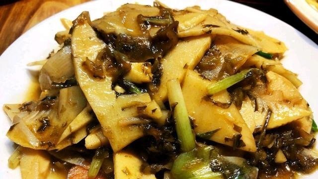 最正宗的伊犁碎肉拌面_伊宁市美食推荐土豆粉加盟