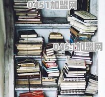 请教各位，投资10万以内实体店，能做什么