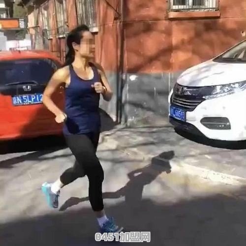 两个网络女主播大打出手，从车里打到派出所，对此你怎么看