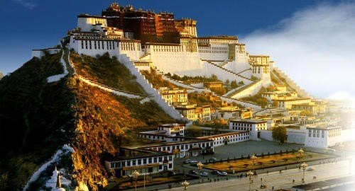 打算四月份从广东佛山自驾游去西藏。需要注意什么